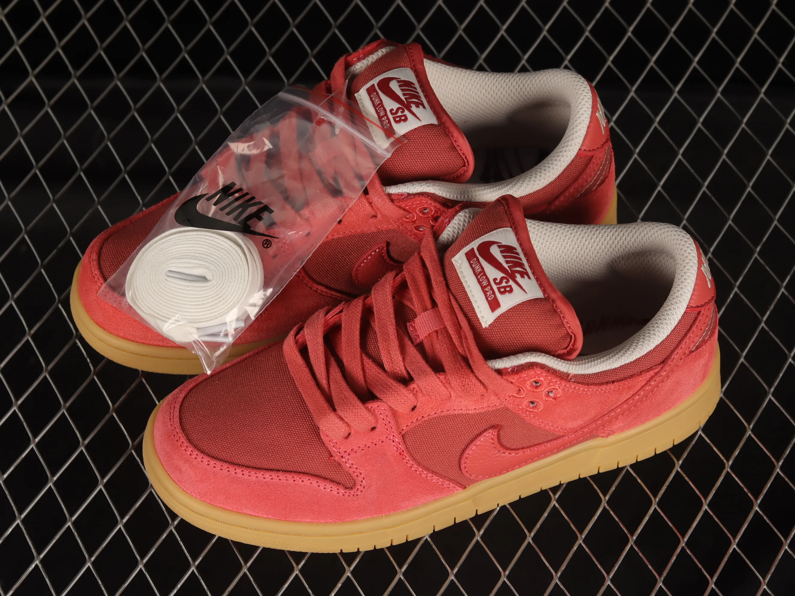 All categories Nk SB Dunk series Nk SB Dunk Low low-top sneakers Nk SB Dunk Low Pro "Adobe" red clay red pig color SB low-top sports and leisure sneakers DV5429-600